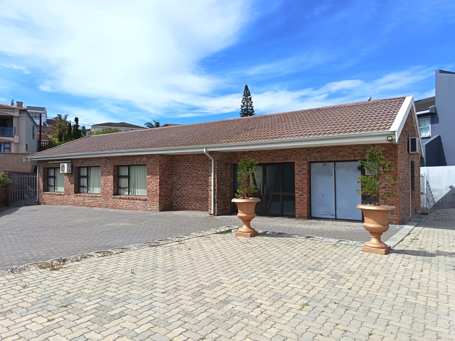 4 Bedroom Property for Sale in Aston Bay Eastern Cape